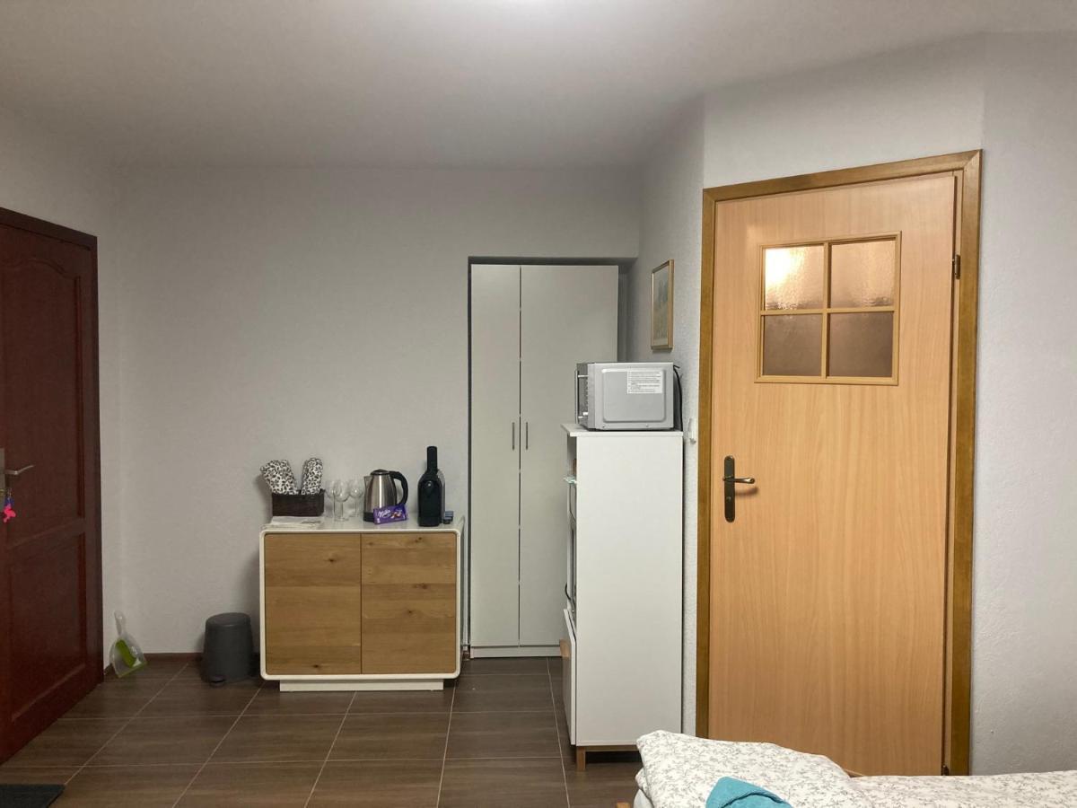 Underground Apartment บีเอสโก-เบียวา ภายนอก รูปภาพ